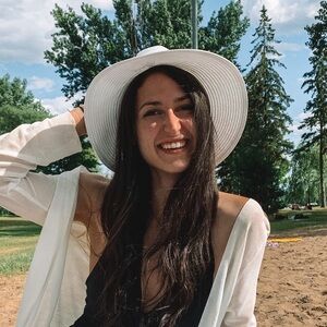 Meet your Posher, Alex